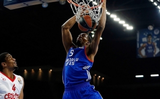 "Anadolu Efes" namuose sunkiai palaužė Kroatijos čempionus (video)